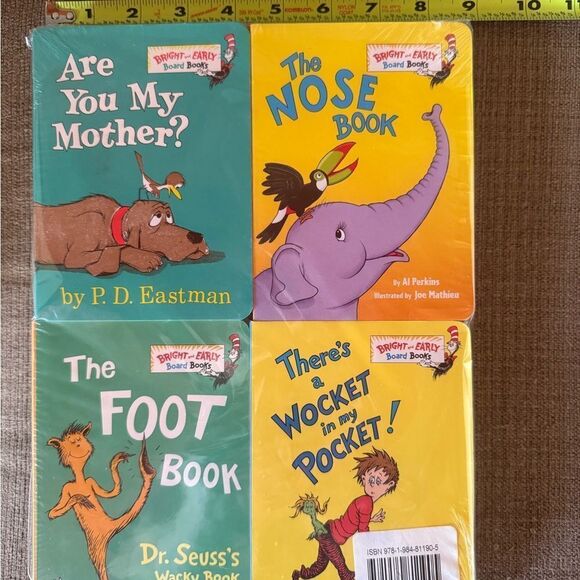 Dr Seuss New Board Books Set of 8 Miniature Cardboard Books - Picture 4 of 5